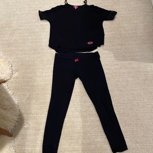 Betsey Johnson 2 piece pajama lounge set. Size M